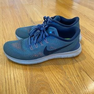 Nike Free Run Sneakers